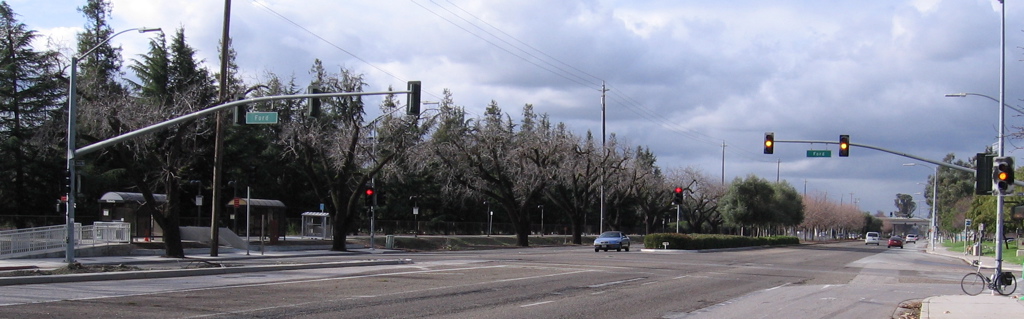 San Jose DOT's unacceptable proposal: An underpass at "Blossom Hill train station" at Ford Ave is too far from Blossom Hill Road (the distant bridge) to serve as a crossing.